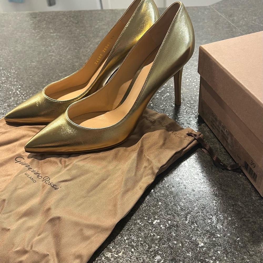 Gianvito Rossi Metallic Gold Pointed-Toe Stiletto Pumps